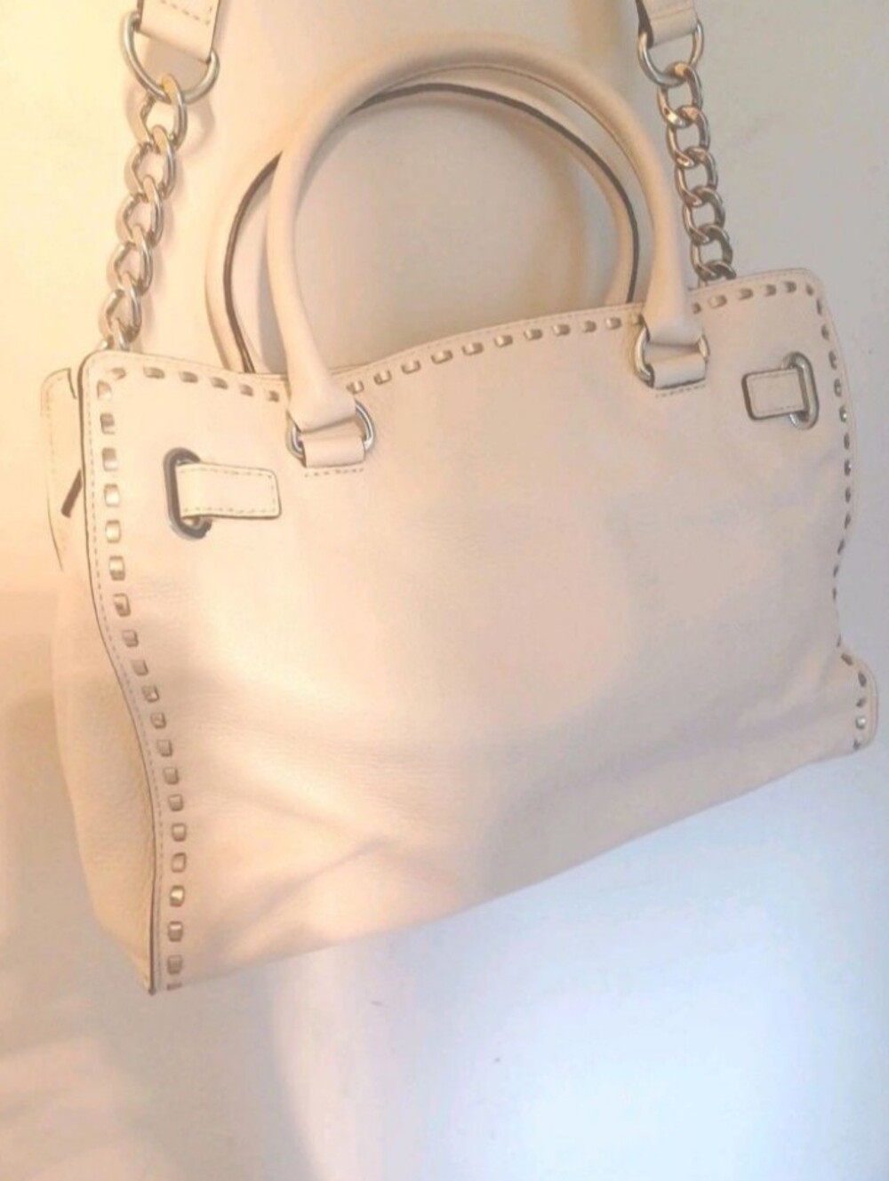 Michael Kors Hamilton Cream Grain Leather Bag with Silver Hardware/Accents - Picture 6 of 12